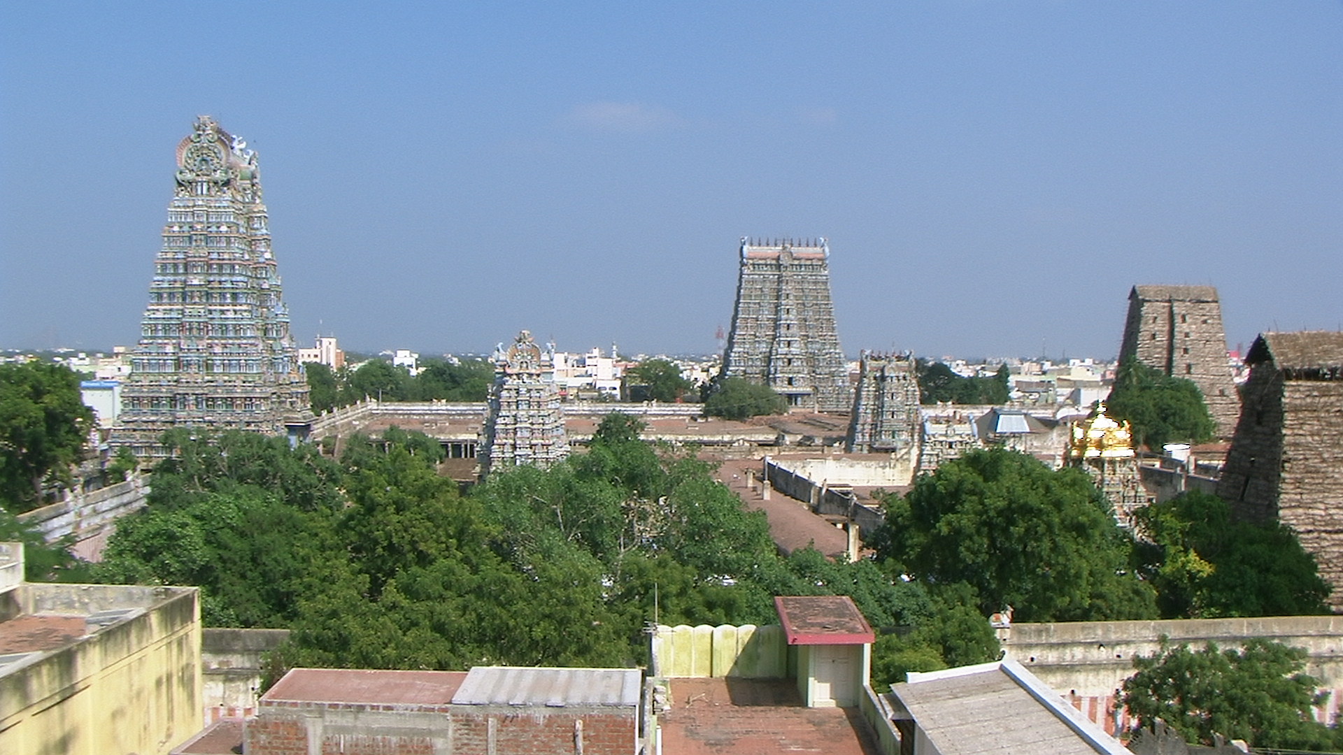 Madurai_Meenakshi_temple_top_view.jpg