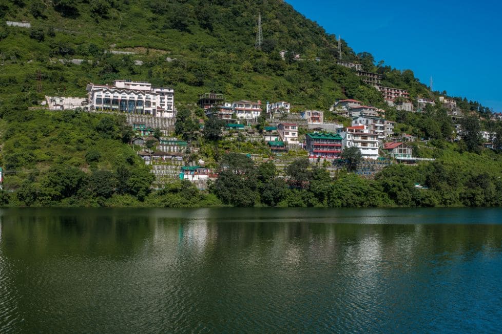 m_Bhimtal_6_l_652_978.jpg